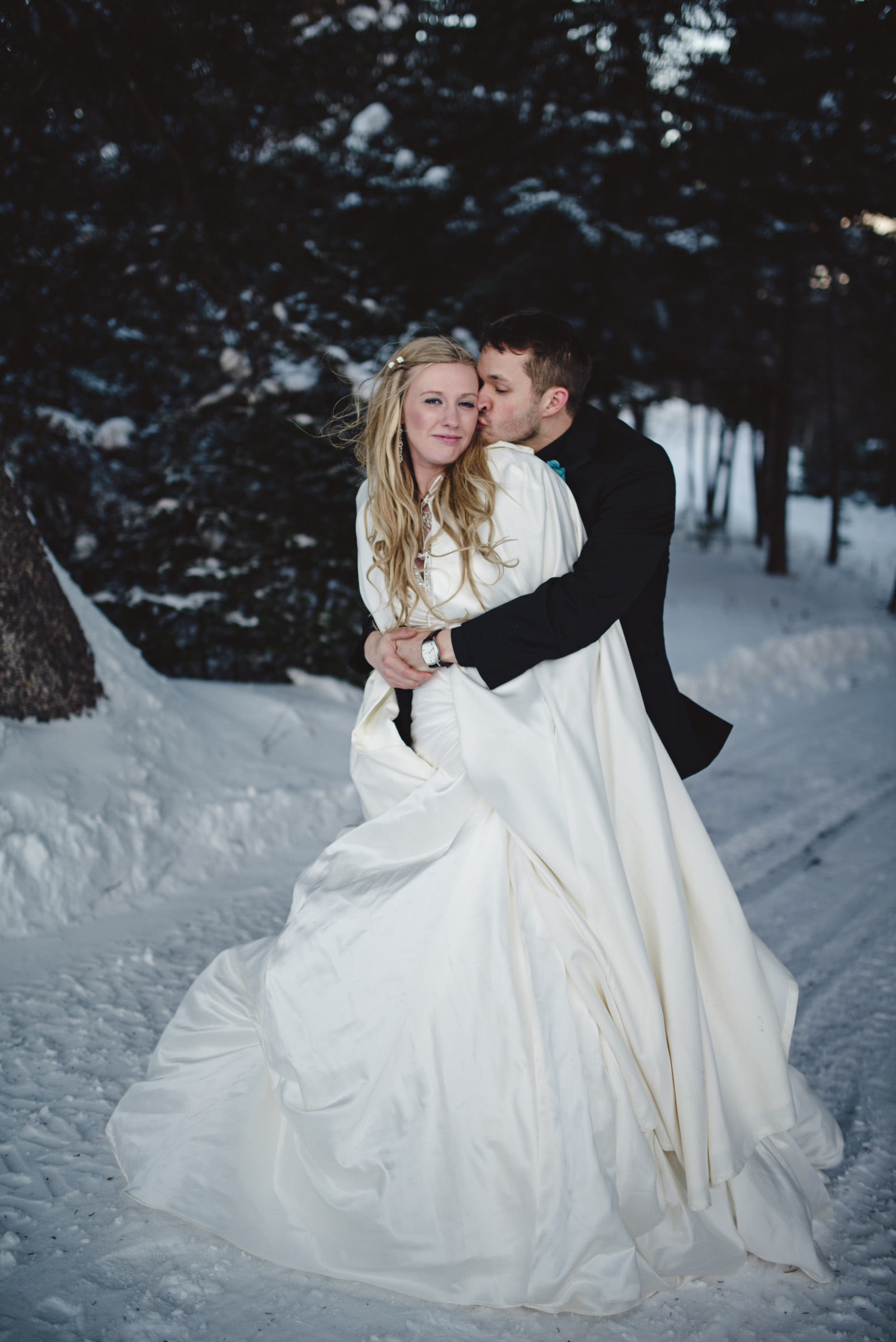 Nothing was going to stop Canadian couple Samantha Branton and Nick Collett from marrying last weekend - not even a city-wide power outage.  Image: Sandra-Lee Efford