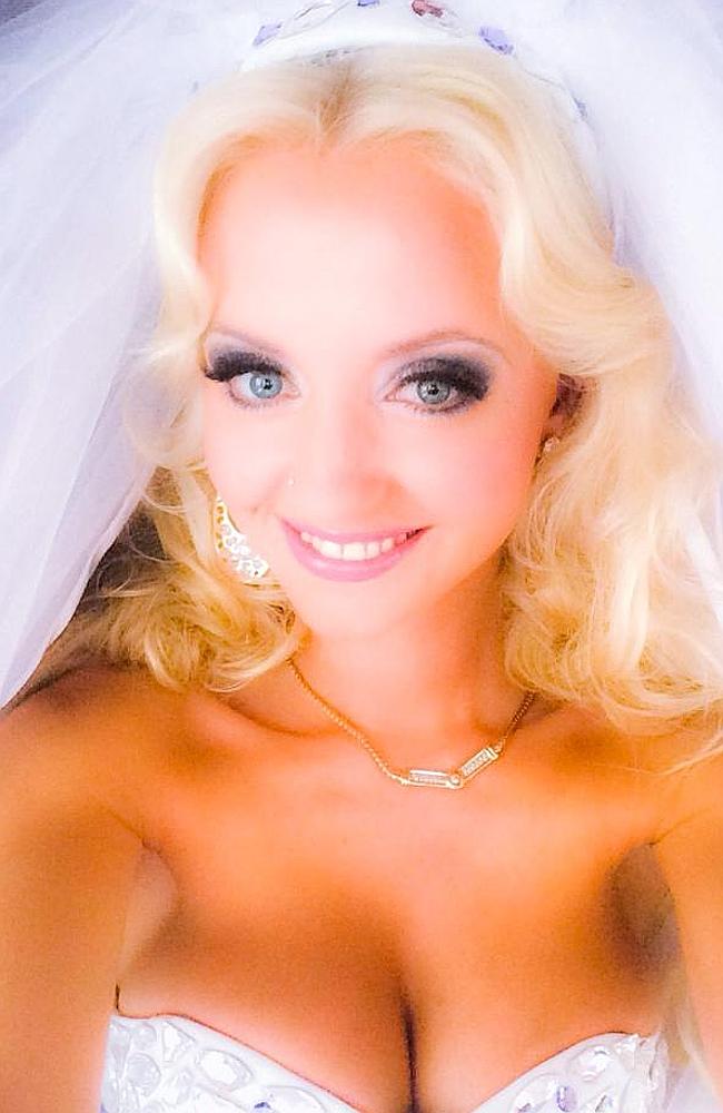 The glowing bride. Image: Facebook