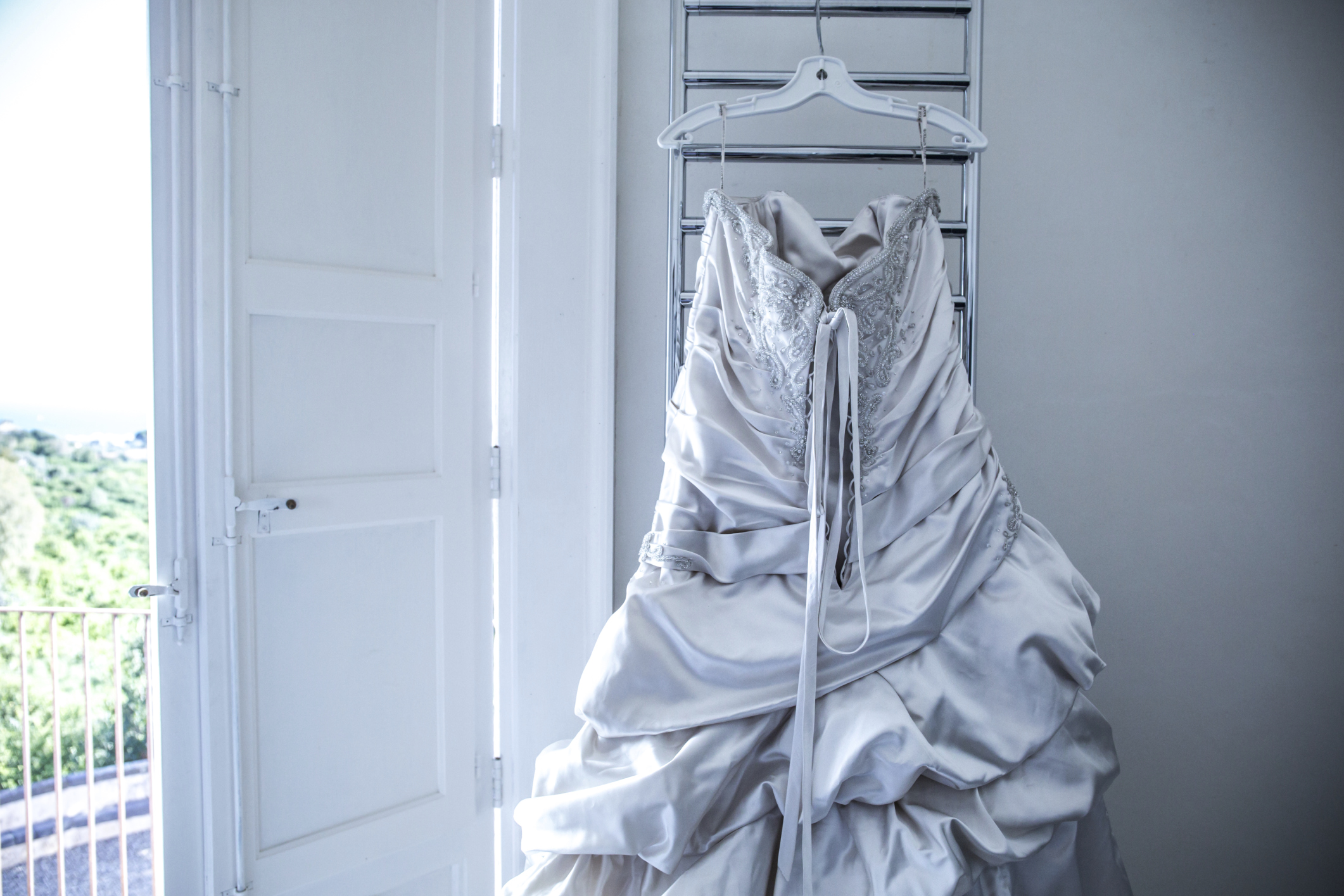 pre loved wedding dress