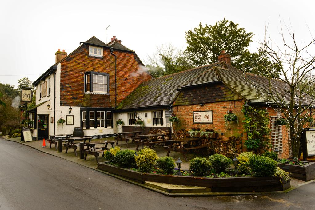 the black horse inn, wedding venues kent