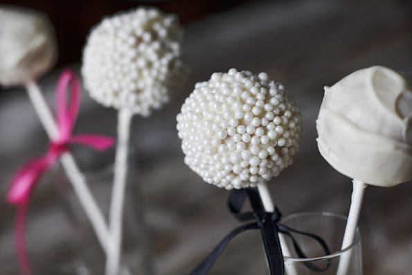Champagne cake pops are a fun twist as part of dessert - or a fun hen's night. Image: TheFreshFridge.com