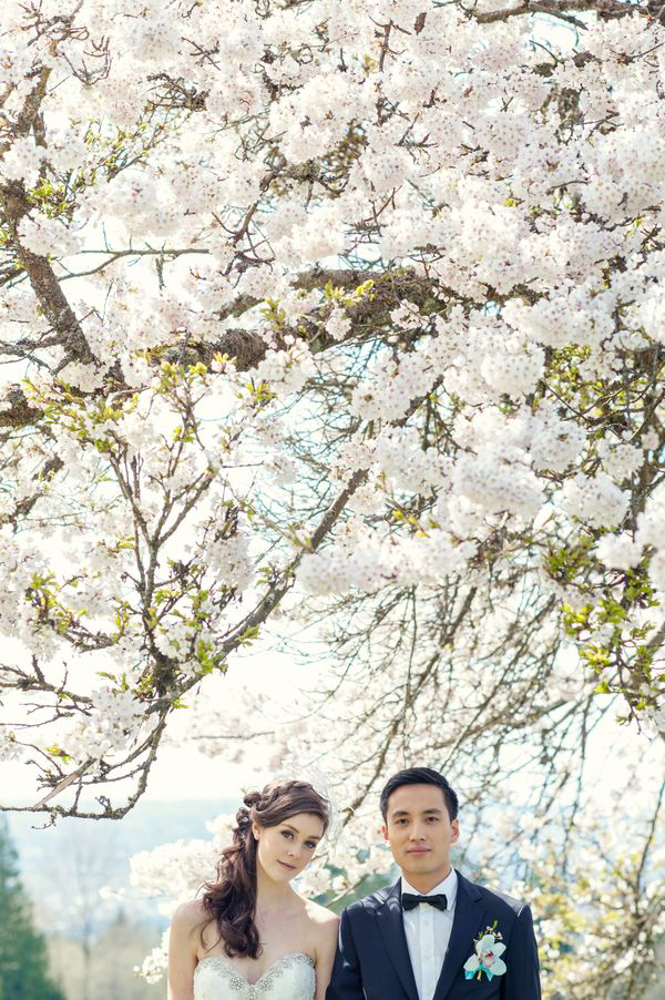 Cherry blossom pink and Tiffany blue wedding theme. Image: L’Estelle Photography