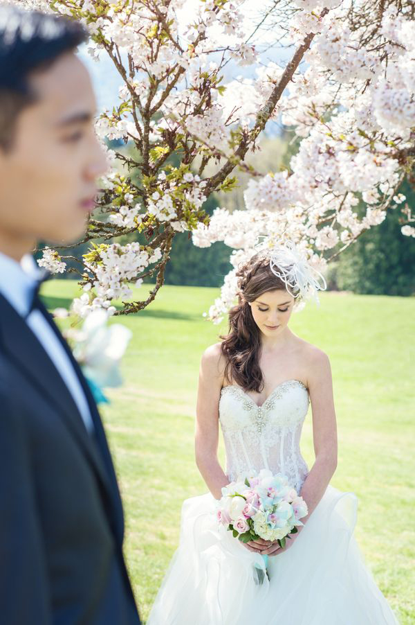 Cherry blossom pink and Tiffany blue wedding theme. Image: L’Estelle Photography