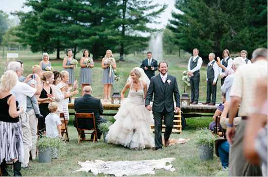 A chic cowboy/country wedding. Image: Jacquelyn Poussot