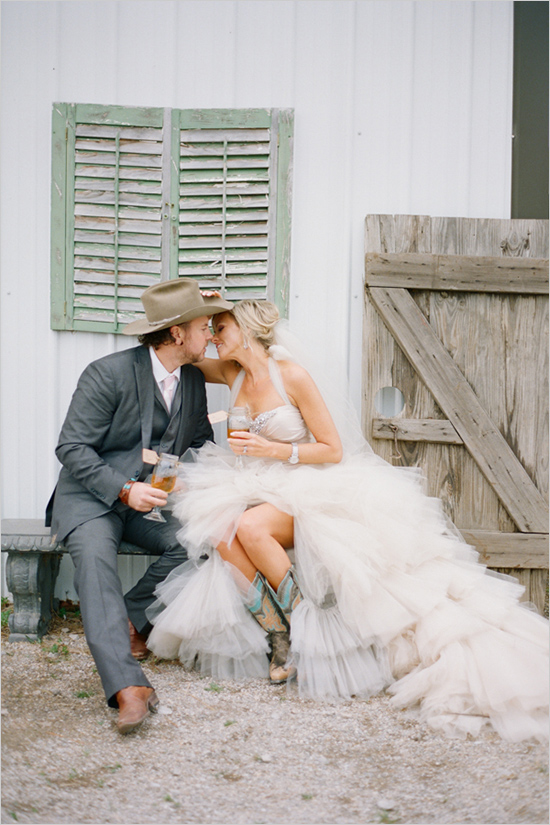 A chic cowboy/country wedding. Image: Jacquelyn Poussot