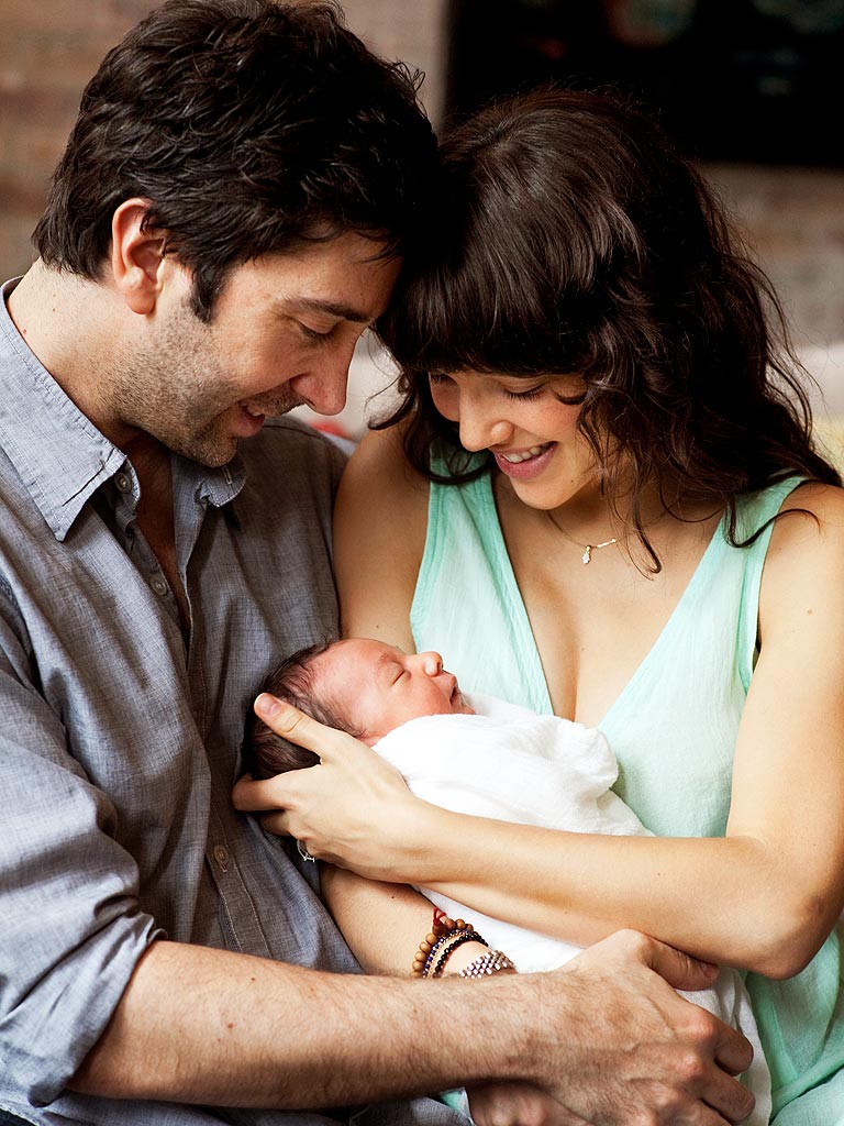 David Schwimmer and wife Zoe Buckman with daughter Chloe David Schwimmer with his wife Zoe Buckman and daughter Chloe