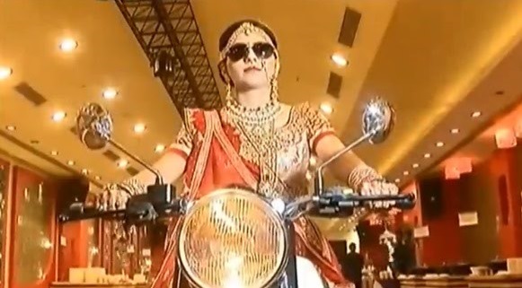 Easy-Weddings-Biker-Bride-3