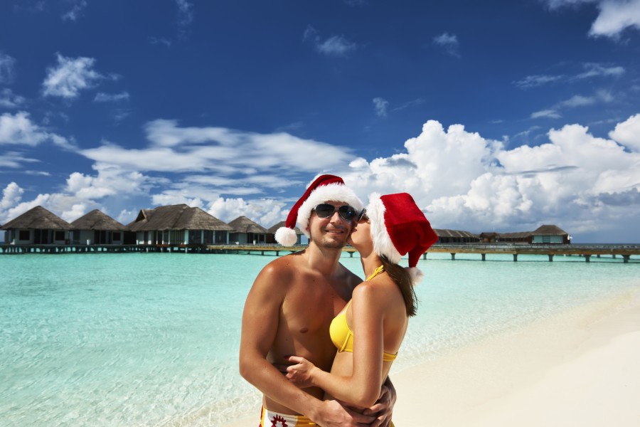 Easy-Weddings-Christmas-engagements 6