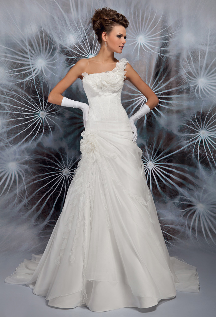 Ernesta_wedding-dress