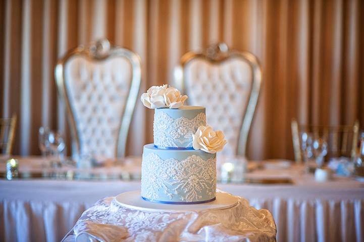 High tea inspired outdoor wedding theme