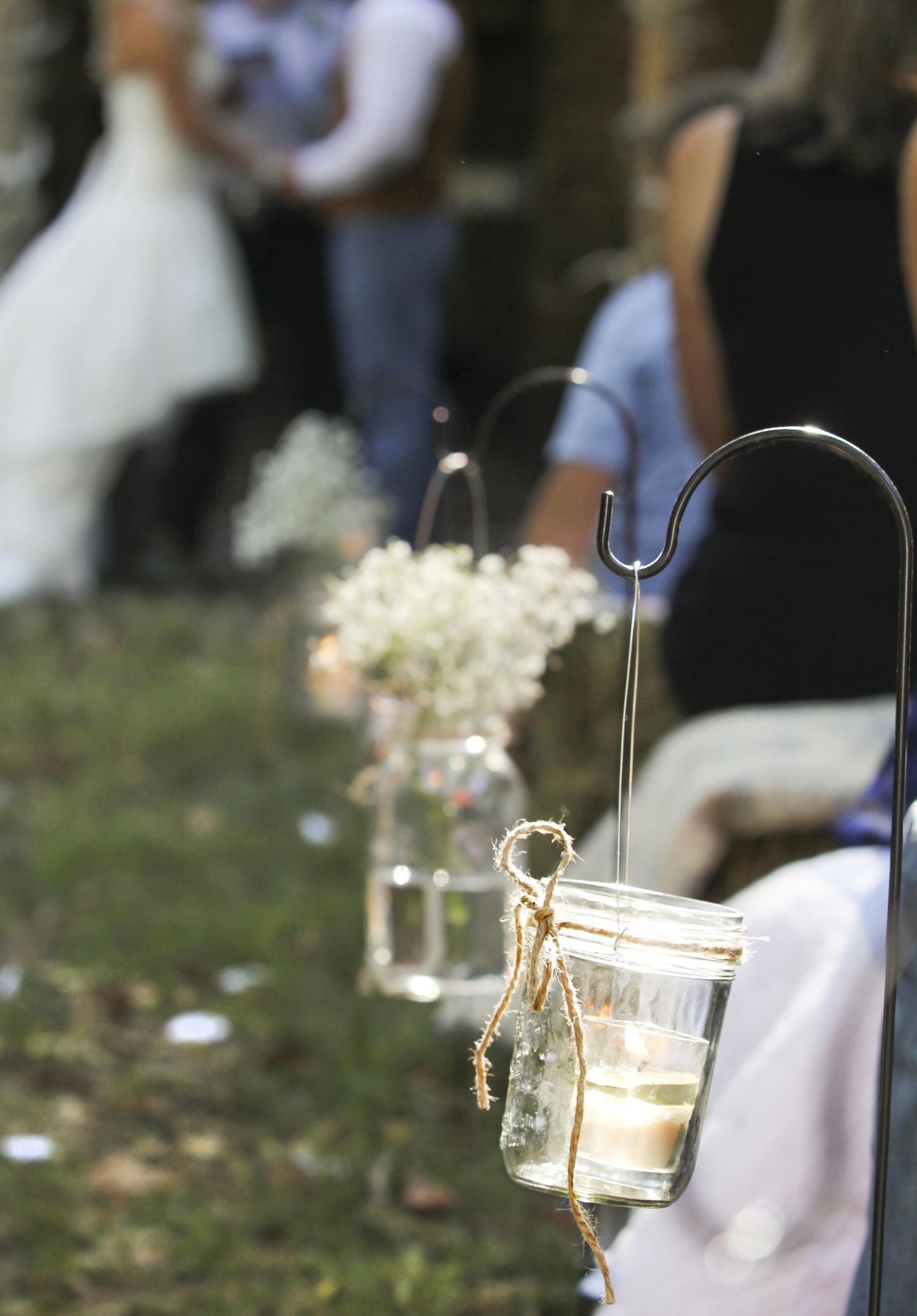 RusticWeddingIdeas_MAsonJars