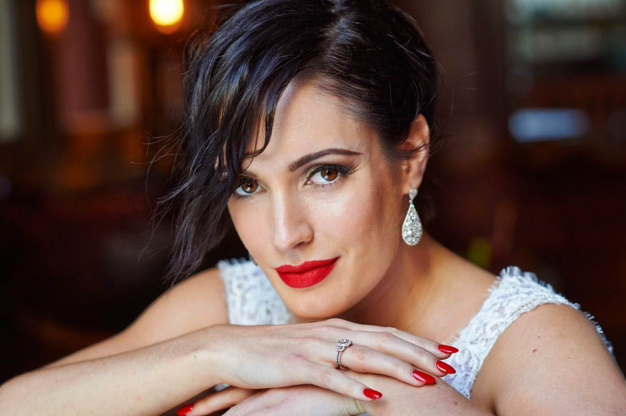 STUNNING SHORT BRIDAL HAIR