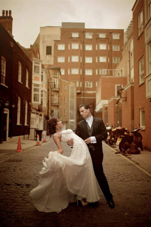 bride-and-groom-dancing-in-the-streets