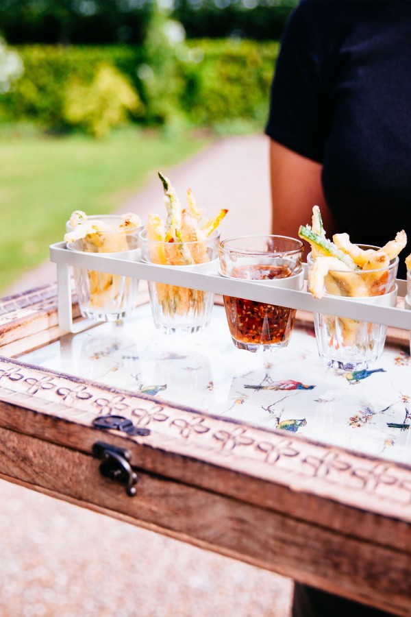 chips and dips at wedding