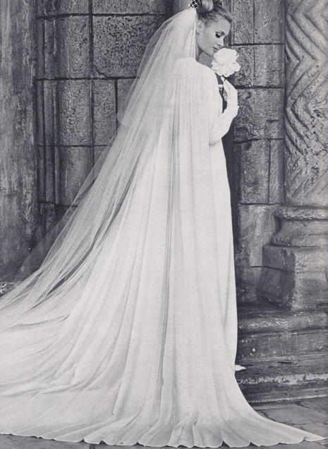 vintage wedding photo with a stunning elegant dress
