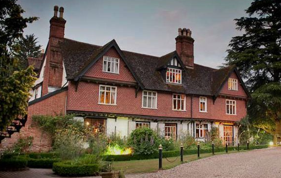 Ravenwood Hall Hotel