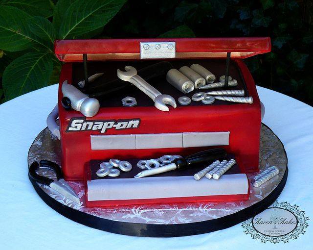 Toolbox wedding cake