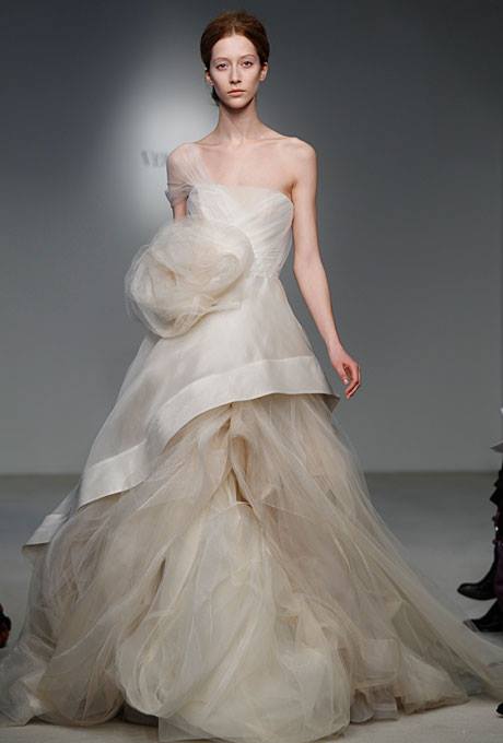 vera wang wedding dress