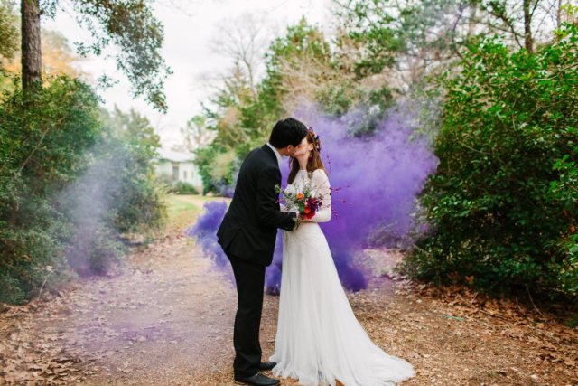 weddings-with-smoke-bombs