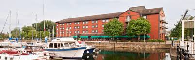 the holiday inn hull marina